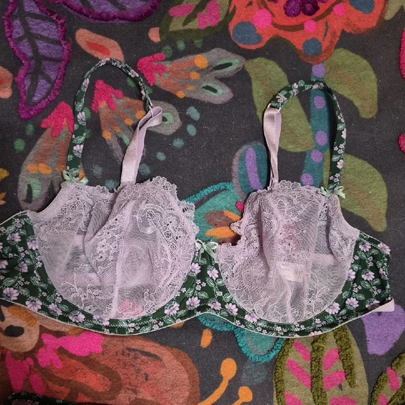 Adore Me Green Floral And Lavender Lace Bra N Panty Set - Picture 2 of 8